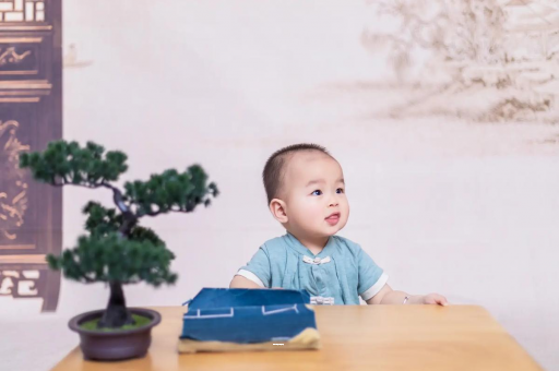 永康宝宝摔到头第五天吐了